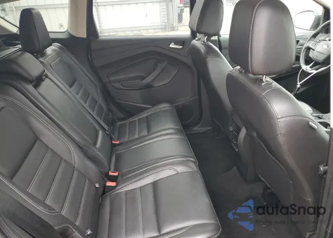 2017 Ford Escape Titanium z USA, uszkodzony, nr VIN 1FMCU9JD0HUC22349